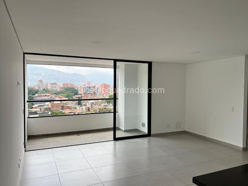 Modern 2BR Apartment in Belen