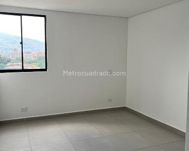 Apartamento en arriendo en Belen, Medellín · foto 7 de 12