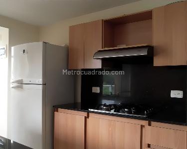 Apartamento de 3 alcobas en arriendo en Belen, Medellín, 90 m² · foto 6 de 12
