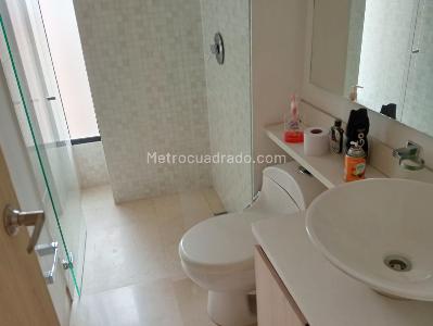 Apartamento de 3 alcobas en venta en Laureles, Medellín, 100 m² · foto 17 de 20