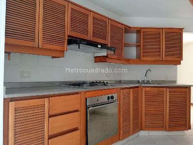 Apartamento de 3 alcobas en venta en Laureles, Medellín, 157 m² · foto 4 de 19