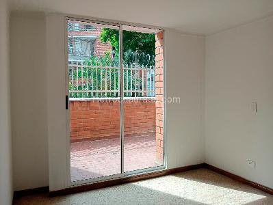 Apartamento de 3 alcobas en venta en Laureles, Medellín, 157 m² · foto 8 de 19