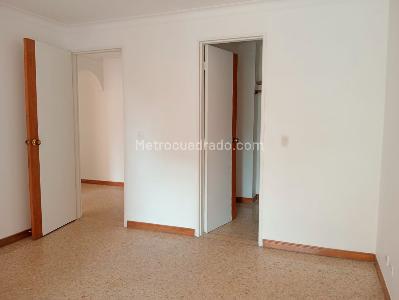 Apartamento de 3 alcobas en venta en Laureles, Medellín, 157 m² · foto 13 de 19