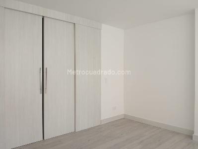 Apartamento de 3 alcobas en venta en Laureles, Medellín, 131 m² · foto 13 de 19