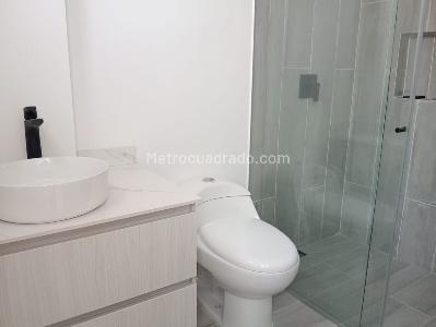 Apartamento de 3 alcobas en venta en Laureles, Medellín, 131 m² · foto 16 de 19
