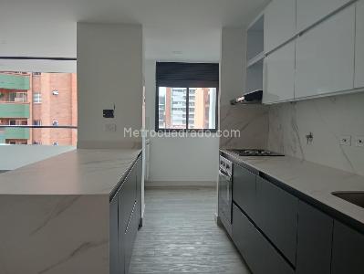 Apartamento de 3 alcobas en venta en Laureles, Medellín, 131 m² · foto 4 de 19