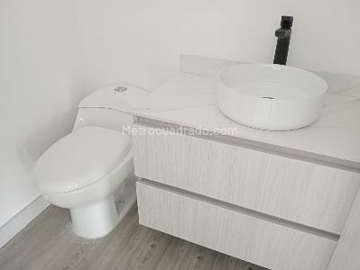 Apartamento de 3 alcobas en venta en Laureles, Medellín, 120 m² · foto 16 de 19