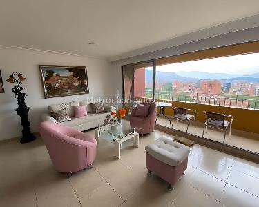 Apartamento en venta en Laureles, Medellín · foto 4 de 13