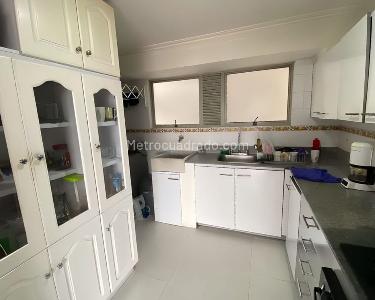 Apartamento en venta en Laureles, Medellín · foto 7 de 13