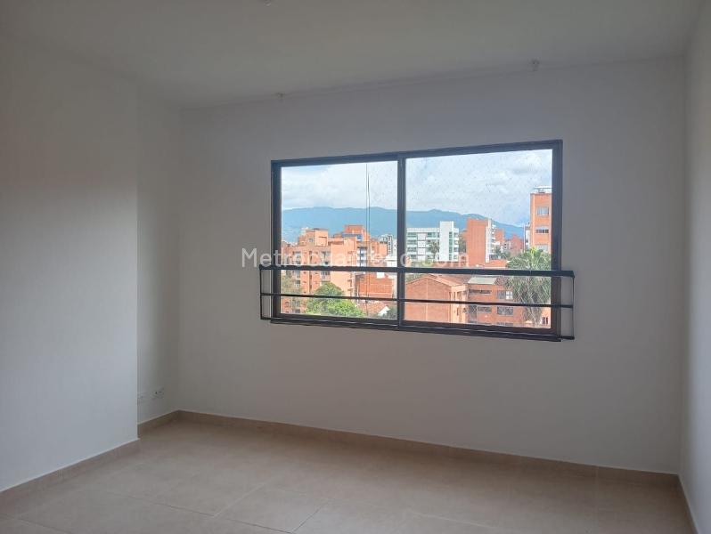 Spacious 3BR Apartment with Gym in Laureles - 9