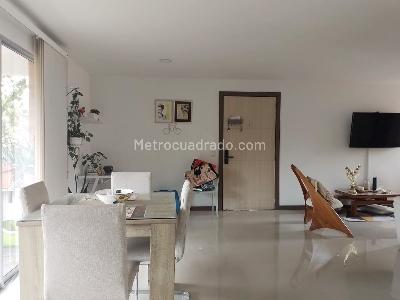 Apartamento en venta en La America, Medellín · foto 2 de 18