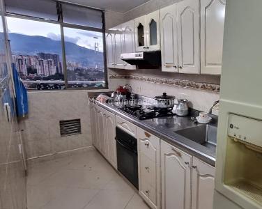 Apartamento en venta en Belen, Medellín · foto 8 de 12