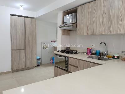 Apartamento de 3 alcobas en venta en Belen, Medellín, 91 m² · foto 7 de 19