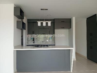 Apartamento en venta en La America, Medellín · foto 3 de 19