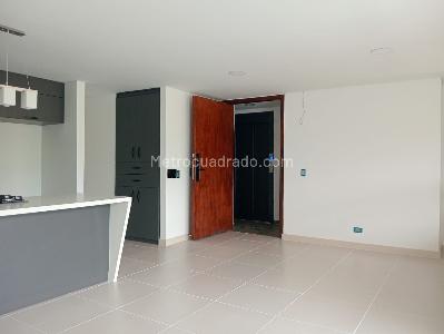 Apartamento en venta en La America, Medellín · foto 2 de 20
