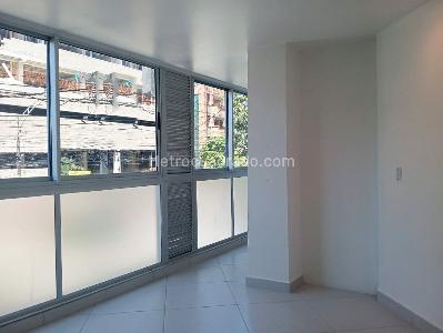 Apartamento de 1 alcoba en venta en Laureles, Medellín, 46 m² · foto 2 de 14