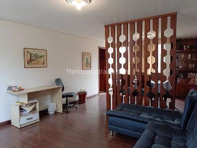 Apartamento en venta en La Candelaria, Medellín · foto 5 de 19
