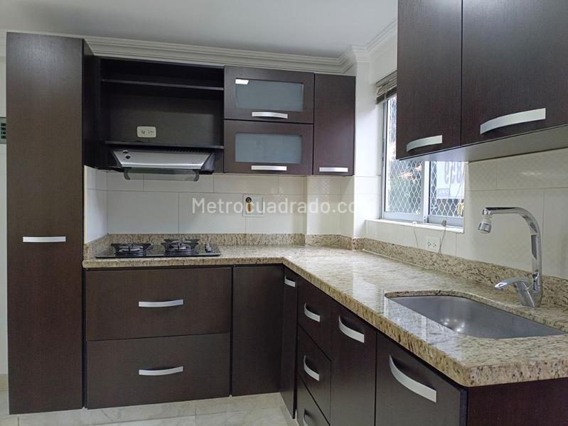 Apartamento amplio de 3 alcobas en Belén (La Mota) - 8