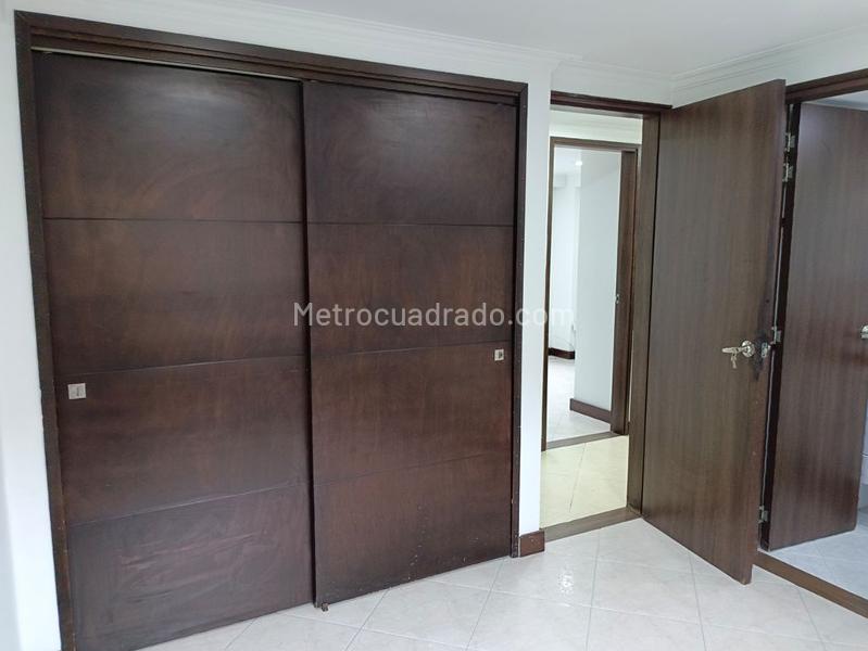 Apartamento amplio de 3 alcobas en Belén (La Mota) - 9