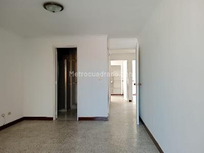 Apartamento de 3 alcobas en venta en Laureles, Medellín, 116 m² · foto 14 de 20