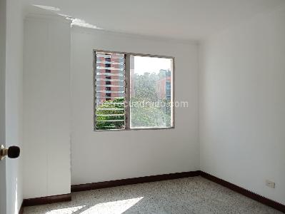 Apartamento de 3 alcobas en venta en Laureles, Medellín, 116 m² · foto 16 de 20