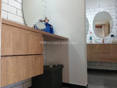 Apartamento de 3 alcobas en venta en Laureles, Medellín, 137 m² · foto 16 de 20