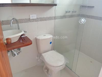Apartamento de 2 alcobas en venta en Laureles, Medellín, 73 m² · foto 16 de 19