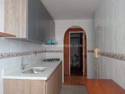 Apartamento de 2 alcobas en venta en Laureles, Medellín, 73 m² · foto 6 de 19