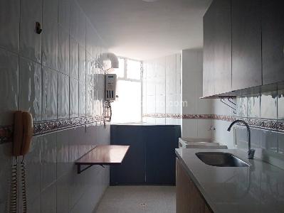 Apartamento de 2 alcobas en venta en Laureles, Medellín, 73 m² · foto 8 de 19