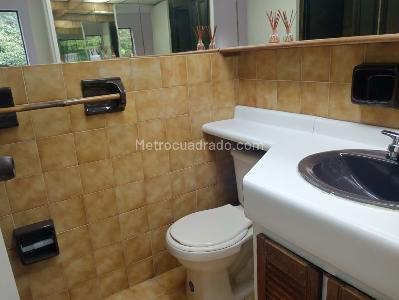Apartamento de 3 alcobas en venta en Laureles, Medellín, 96 m² · foto 18 de 20