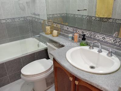 Apartamento de 3 alcobas en venta en Laureles, Medellín, 150 m² · foto 16 de 20