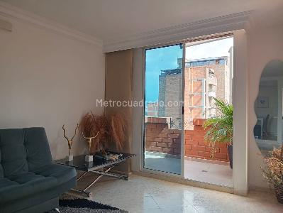 Apartamento de 3 alcobas en venta en Laureles, Medellín, 150 m² · foto 3 de 20