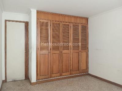 Apartamento de 3 alcobas en venta en Laureles, Medellín, 155 m² · foto 12 de 16