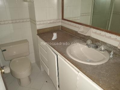 Apartamento de 3 alcobas en venta en Laureles, Medellín, 155 m² · foto 14 de 16