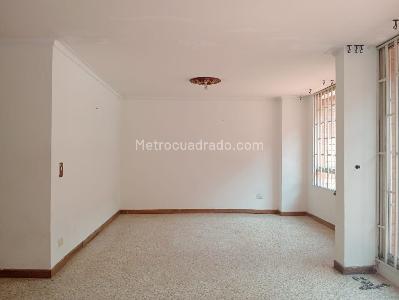 Apartamento de 3 alcobas en venta en Laureles, Medellín, 155 m² · foto 2 de 16