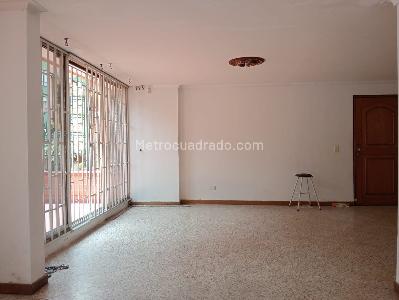 Apartamento de 3 alcobas en venta en Laureles, Medellín, 155 m² · foto 3 de 16