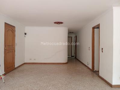 Apartamento de 3 alcobas en venta en Laureles, Medellín, 155 m² · foto 4 de 16