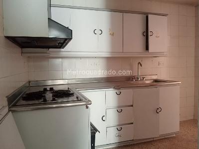 Apartamento de 3 alcobas en venta en Laureles, Medellín, 155 m² · foto 7 de 16