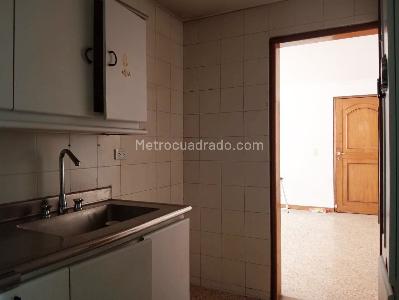 Apartamento de 3 alcobas en venta en Laureles, Medellín, 155 m² · foto 8 de 16