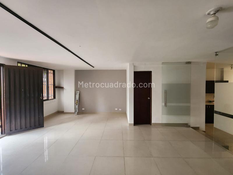 Image 12116-M5194857_1