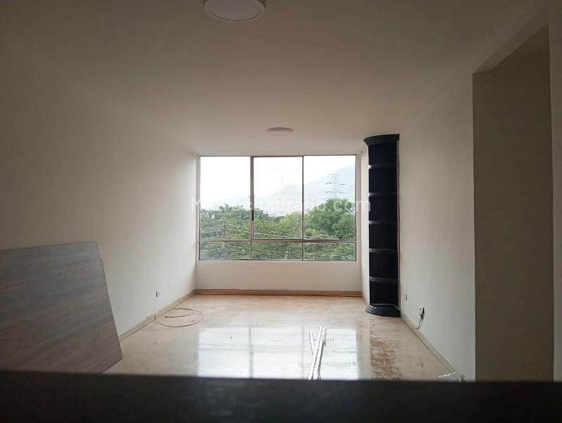 4BR Apartment in LAURELES (100 m²)