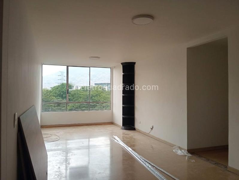 4BR Apartment in LAURELES (100 m²) - 2