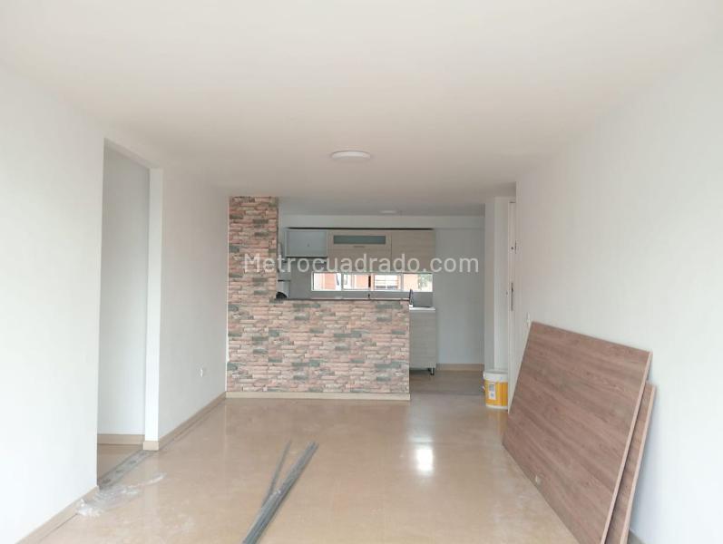 4BR Apartment in LAURELES (100 m²) - 3