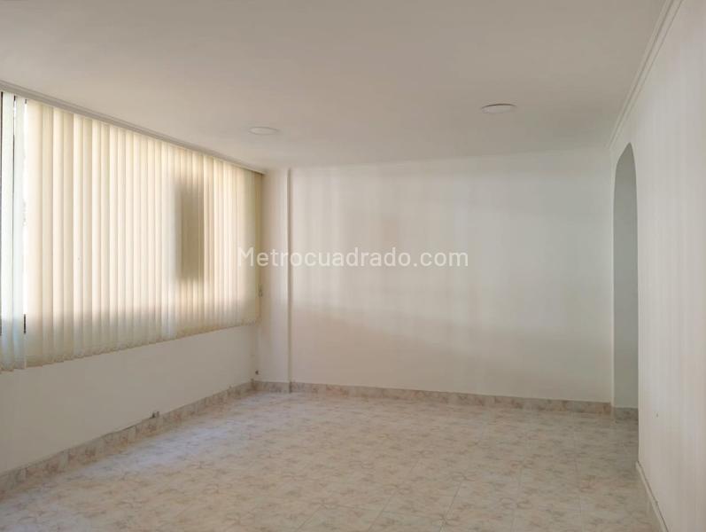 Spacious 2BR Apartment in Laureles - 2