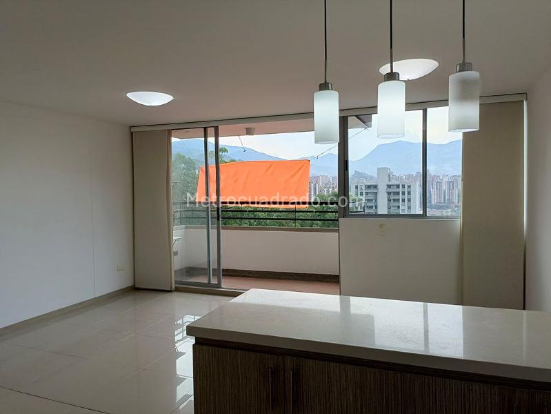 Cozy 3BR Apartment in Belen - 2