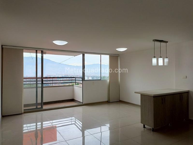 Cozy 3BR Apartment in Belen - 3