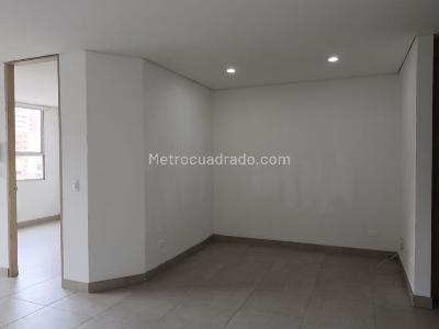 Apartamento en arriendo en Belen, Medellín · foto 2 de 13