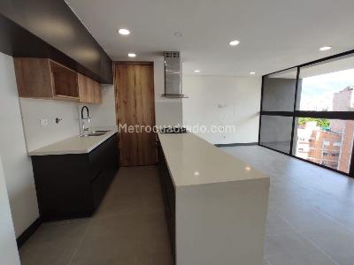 Apartamento de 3 alcobas en venta en Belen, Medellín, 77 m² · foto 2 de 14