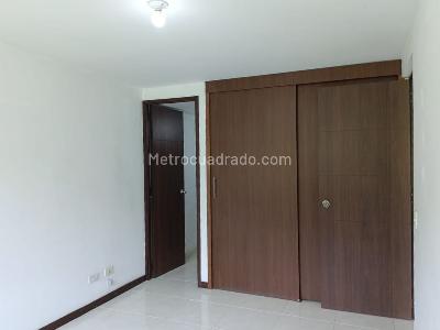 Apartamento en arriendo en Belen, Medellín · foto 11 de 17