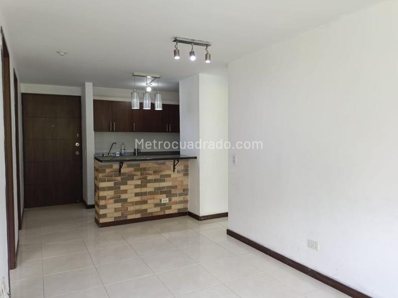 Apartamento de 2 Alcobas en Belén con Balcón y Parqueadero Cubierto - 4